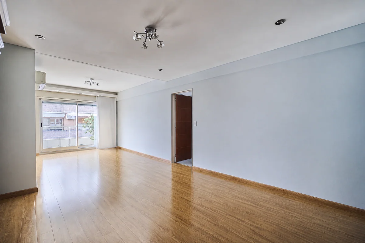 High-Floor Apartment for Sale in Recoleta — Juncal 2800