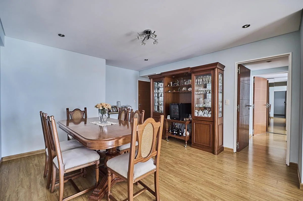 High-Floor Apartment for Sale in Recoleta — Juncal 2800 — authorized listing photo 8