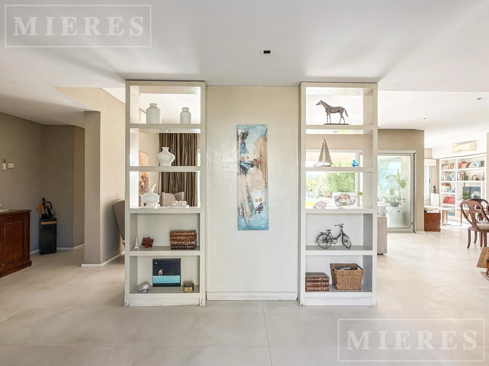 Lakefront House for Sale in Los Alisos, Nordelta — authorized listing photo 5