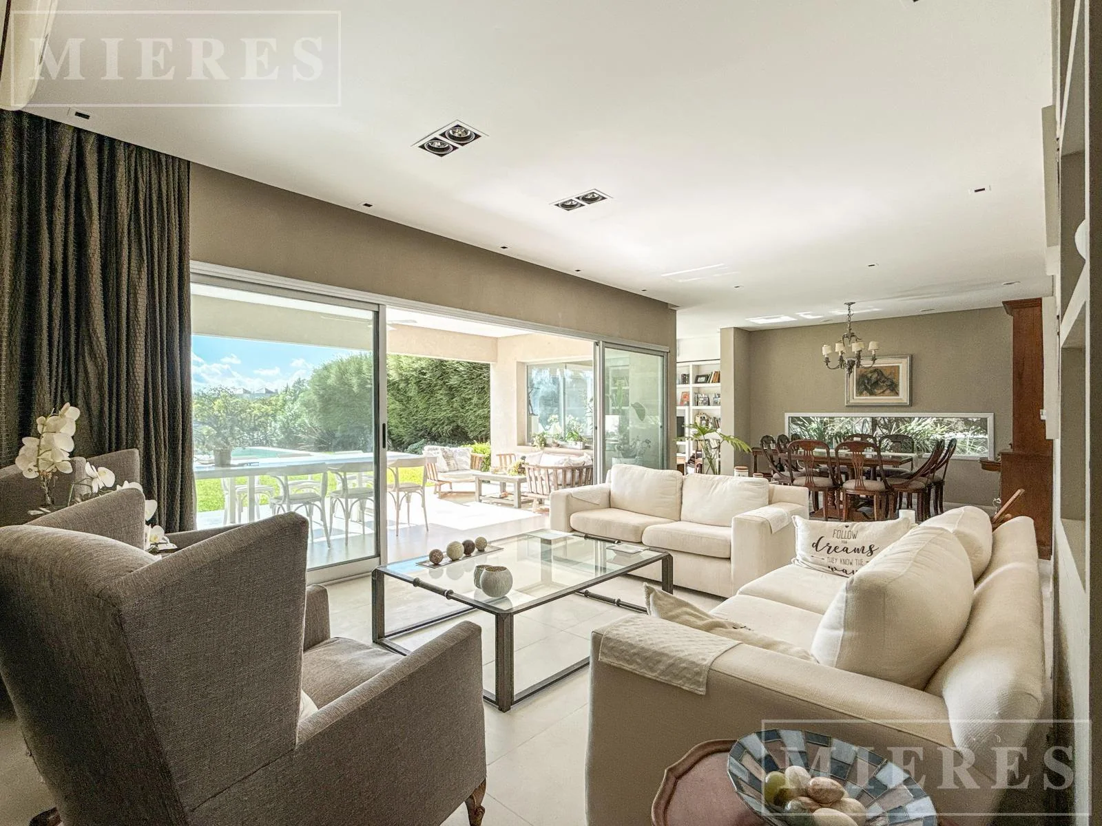 Lakefront House for Sale in Los Alisos, Nordelta — authorized listing photo 8