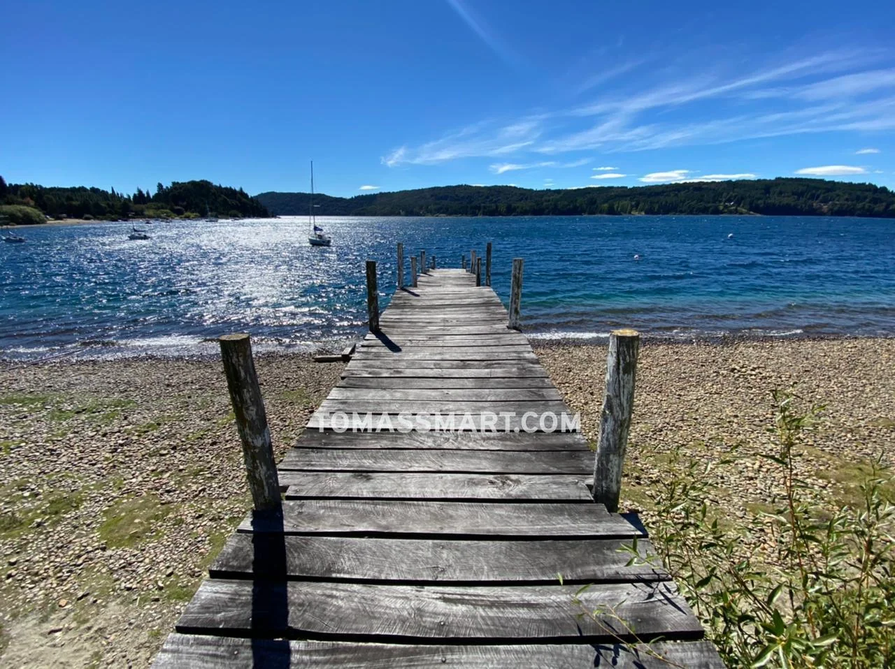 Lakefront House for Sale on Nahuel Huapi — Bariloche Km 12