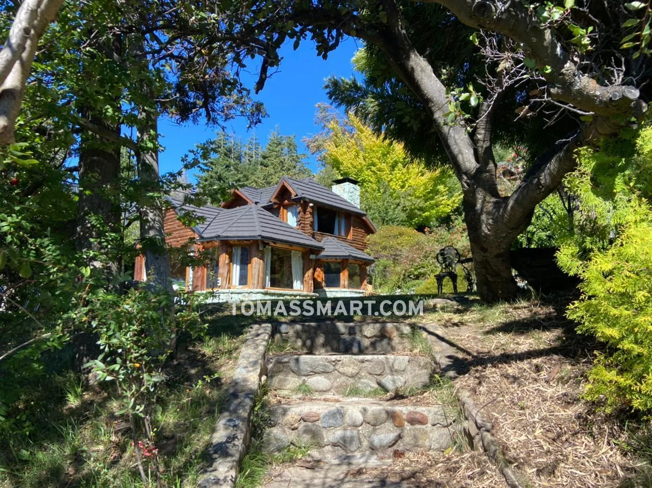 Lakefront House for Sale on Nahuel Huapi — Bariloche Km 12 — authorized listing photo 6