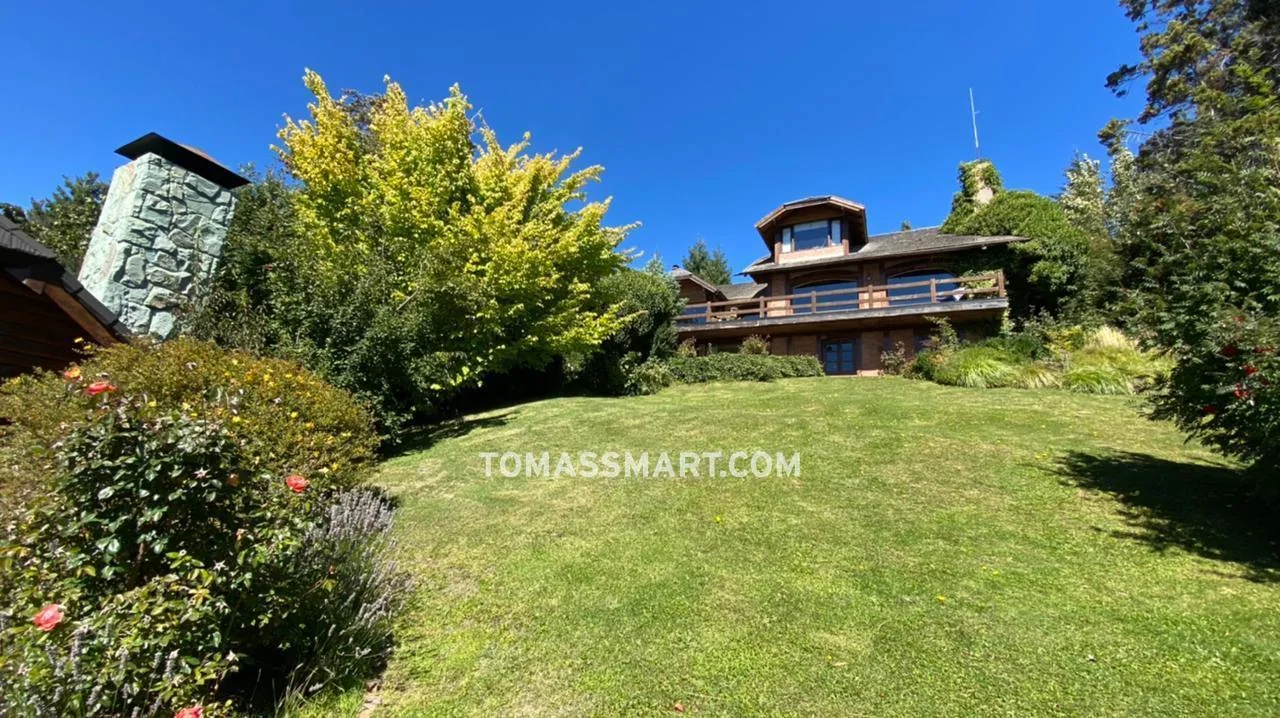Lakefront House for Sale on Nahuel Huapi — Bariloche Km 12 — authorized listing photo 8