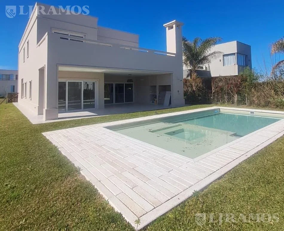 New Contemporary House for Sale in Araucarias, Puertos — authorized listing photo 2